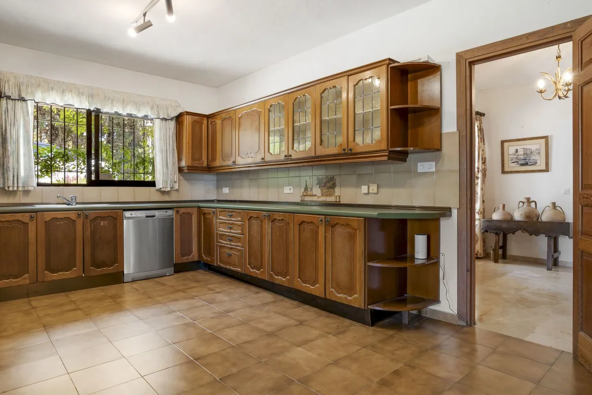 9653fcdc-e6b5-480b-8cb5-ddb9969c5979