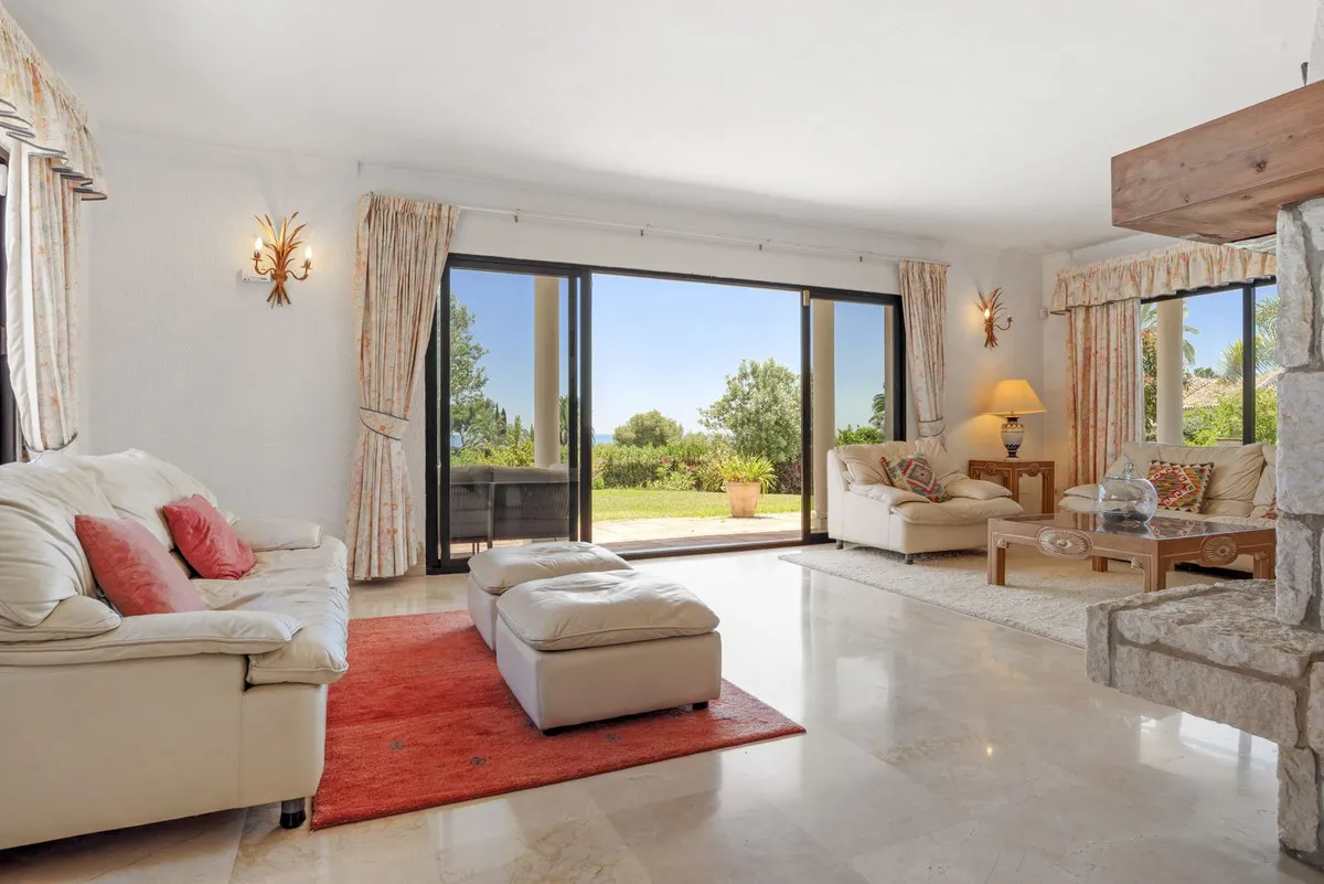 b55d25f9-5c82-41f1-9c57-4e8cc7c275b3