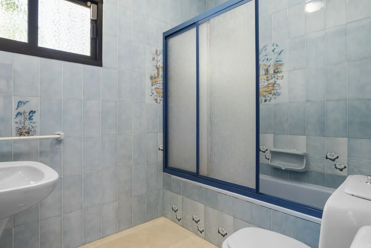 e1472145-455b-4eba-8a14-44c76f43f7e7