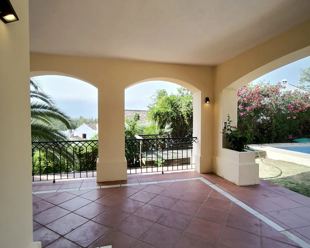 72e7f49a-6ce7-4577-8b2e-784ce238c32d