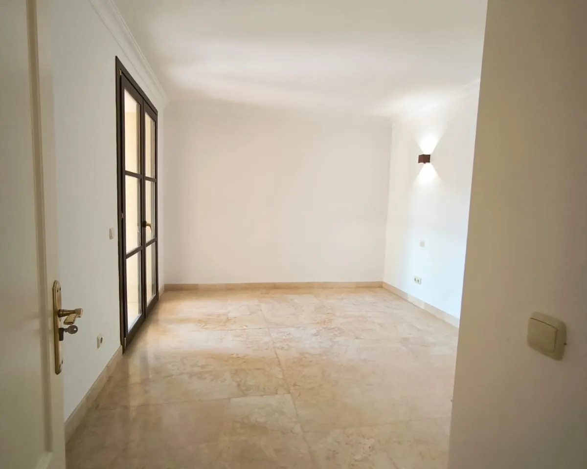 79cb2cc2-0043-43e1-acbc-3c843c583463