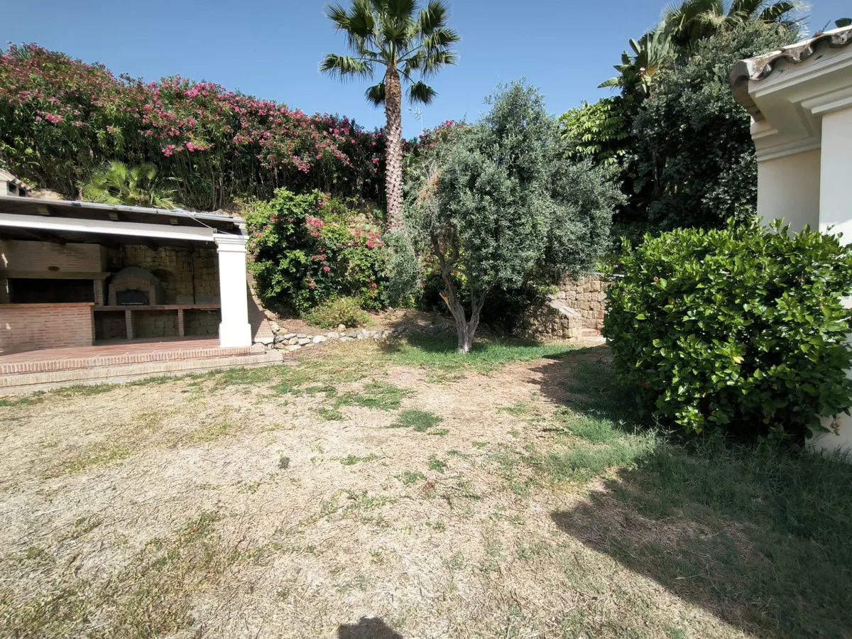 b7e3abb4-33bc-425b-a169-c1eef6519eab