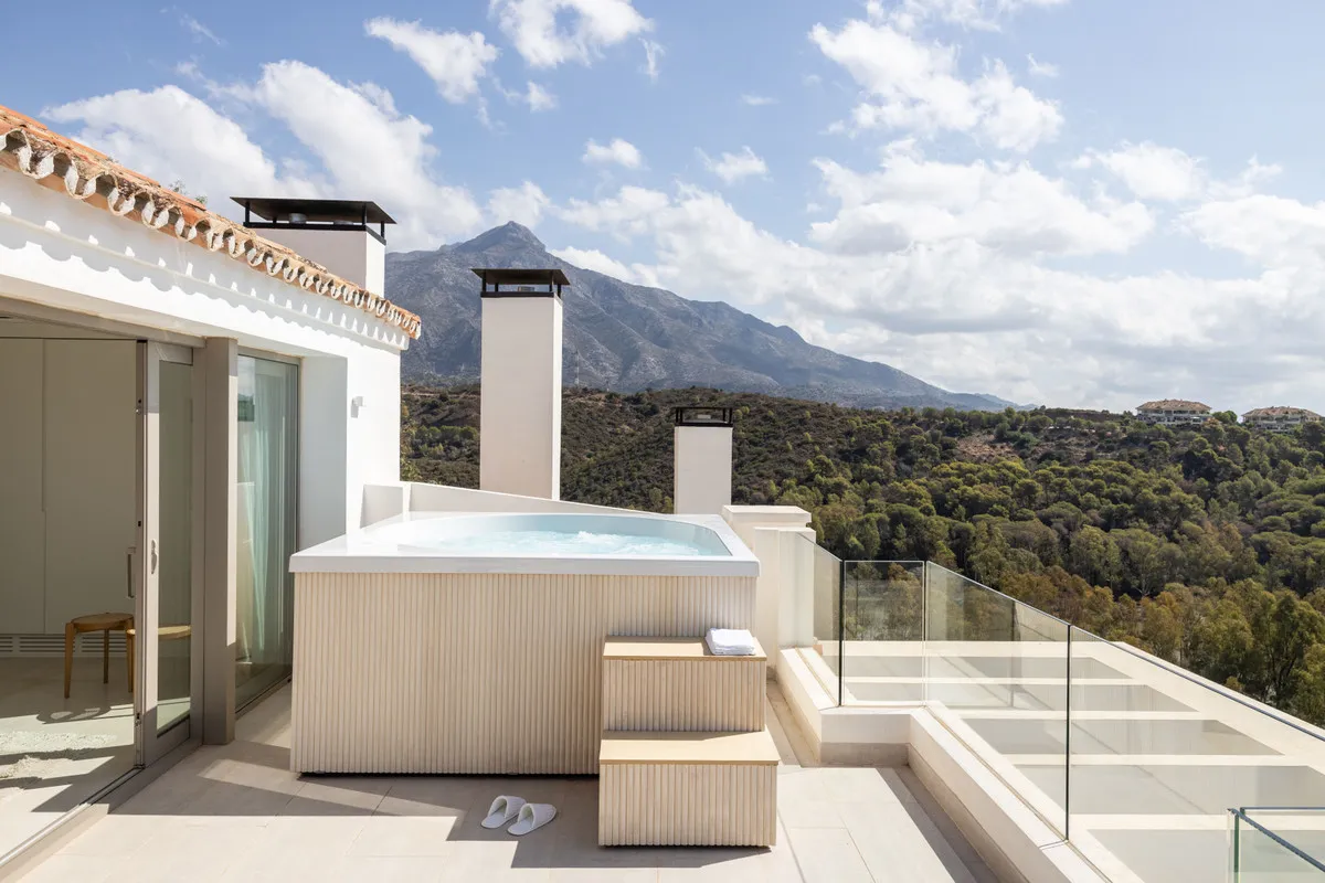 14e8e8ea-57c2-486d-af28-906e87e5e04c