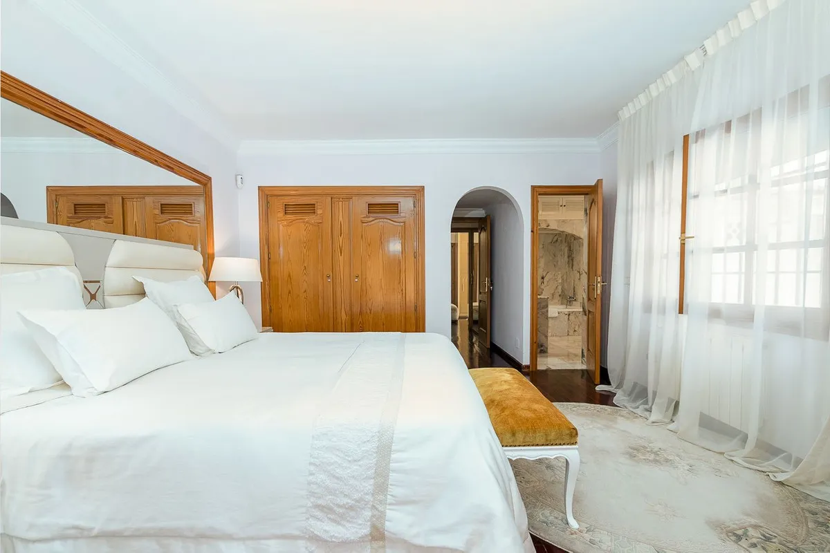 9b5600d3-3742-4992-b325-348dc9937009