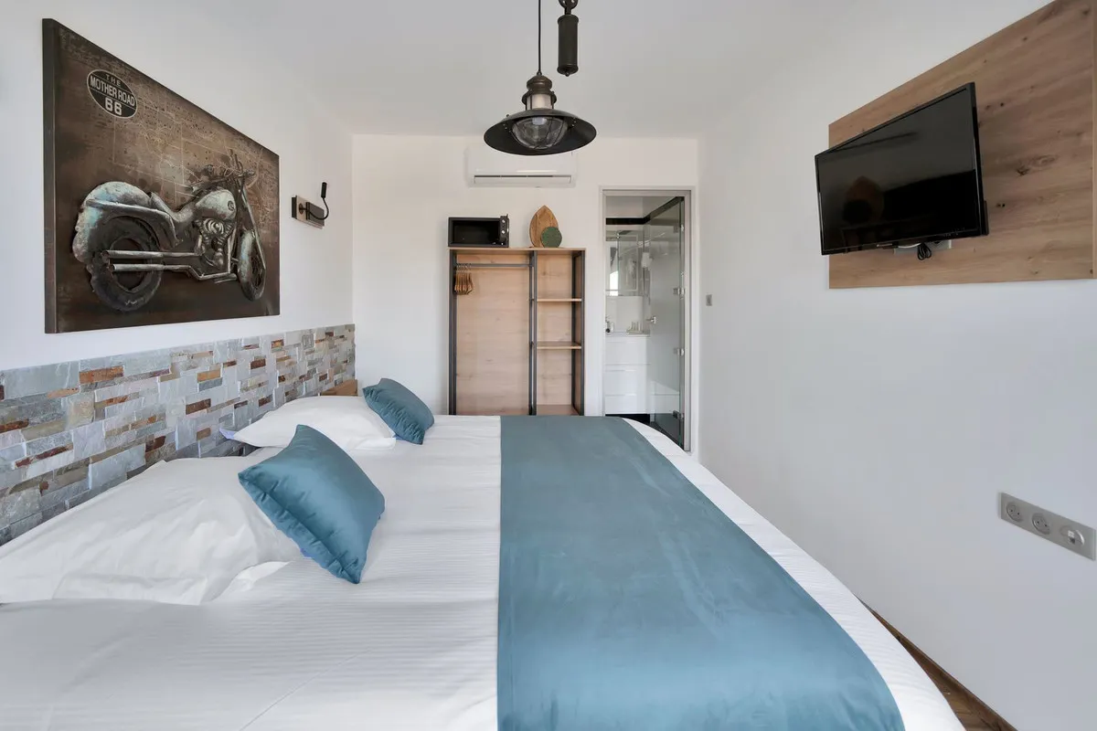 136e6c74-21f0-4b95-92b5-1a0600037a31