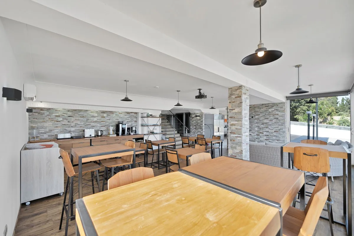 1e950de0-d651-43a3-9369-7b77541494bf