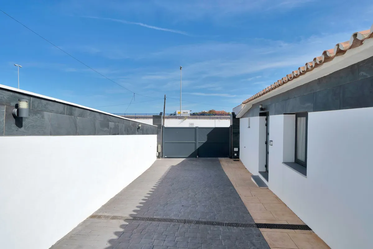 30b75f04-b71a-4c45-a91a-28be15689c4d