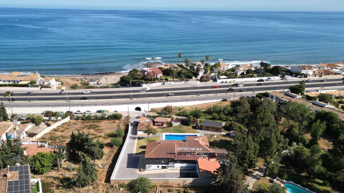 49178b1a-bbd3-48db-b2d9-67e2f6eb6957