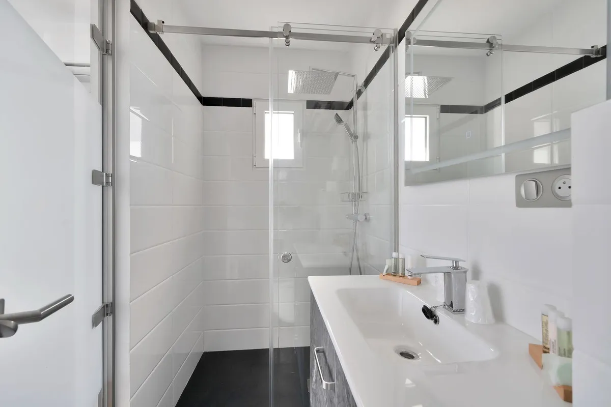 4dca3e42-55c9-43ce-9373-7c1107e0acd6