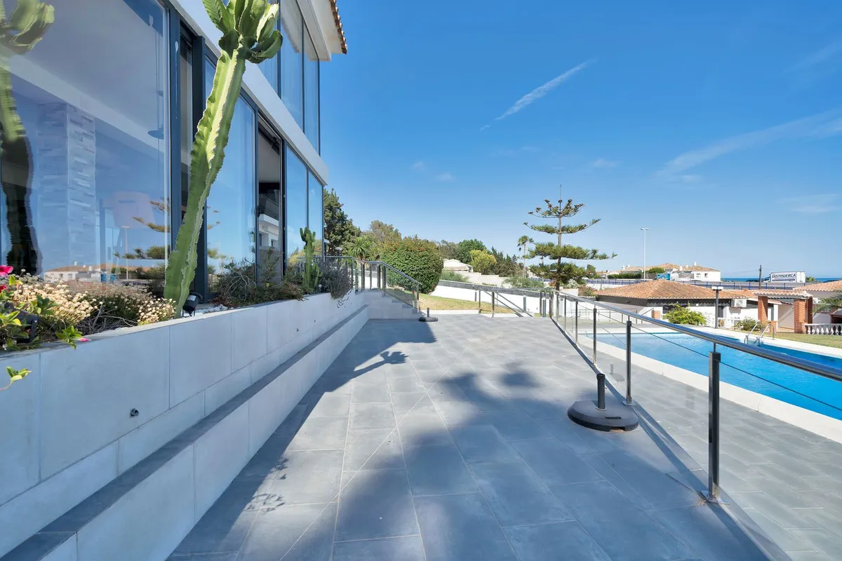 501b312d-38d1-4e1c-819e-9a04f6f08e8e