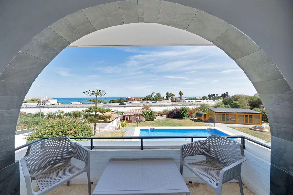 50b827b8-737d-4709-81a9-f35df334d05d