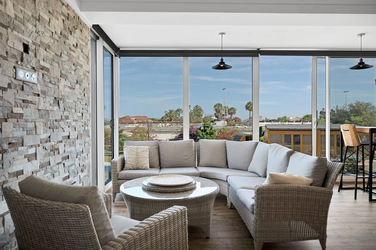 a961784b-e15a-4061-b43b-675f33f23cb7