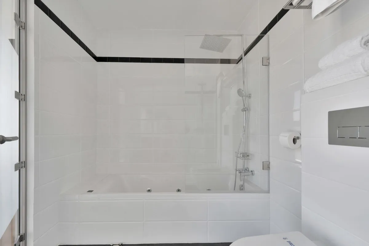 ae524304-b96c-4ed5-b665-b39014f0dffc