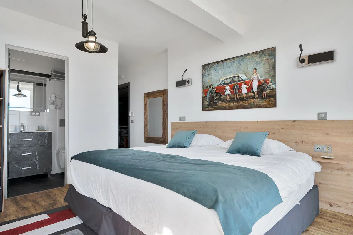 c687052c-1ab2-4e2c-bc27-dba1f0c93979