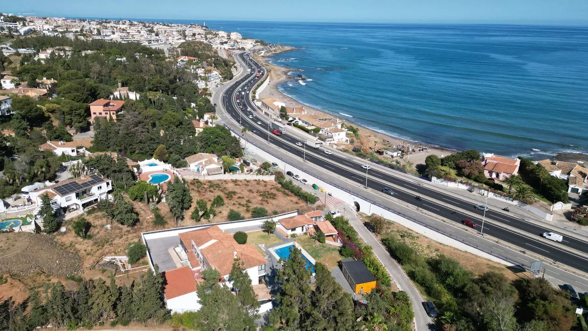 e5a355a4-5c64-4170-a1c7-601f155db734