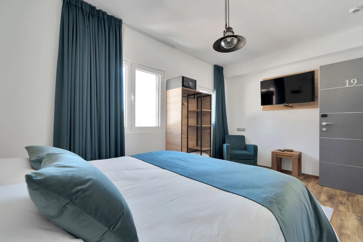 f0725b0b-f175-498f-bb0d-30ac9a11676e