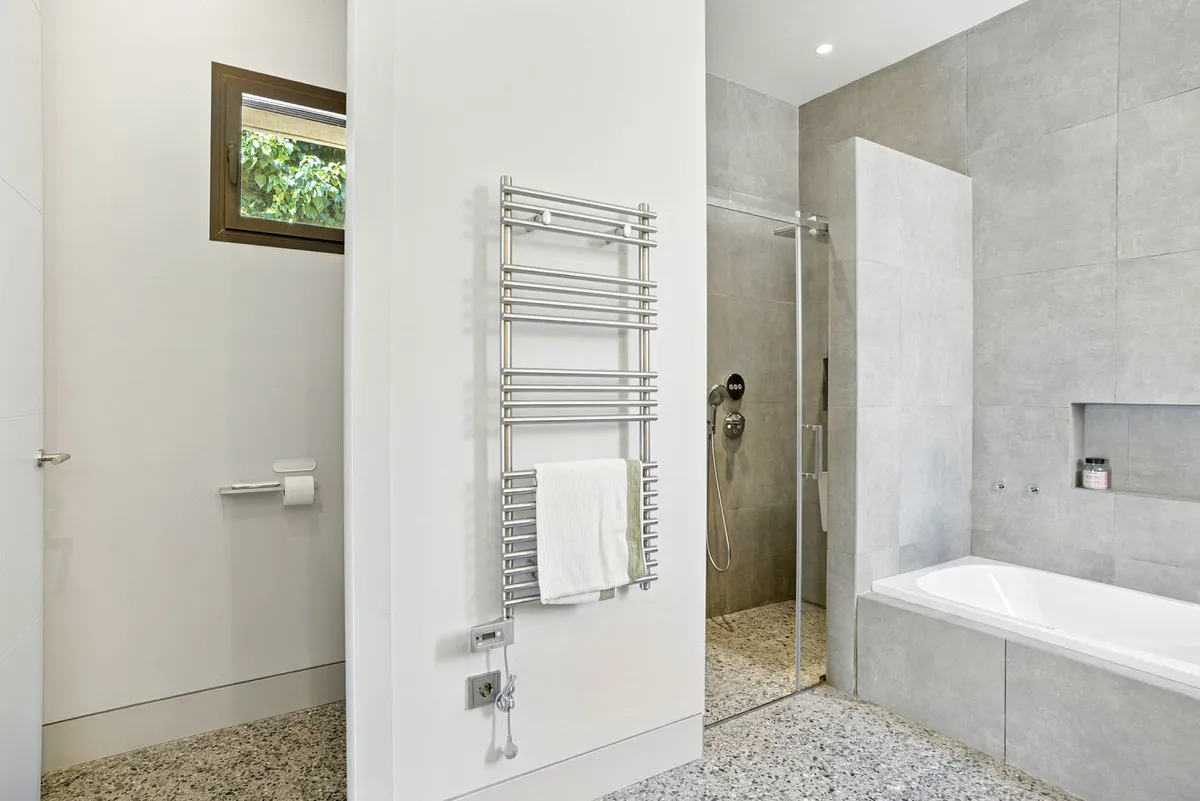 11d6067f-47b4-4cec-8253-d3b8c3bca80d