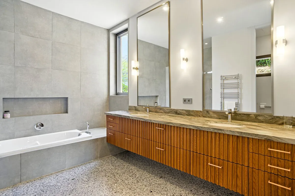 2140b46d-3e08-4404-b4f6-f5f958c3f448