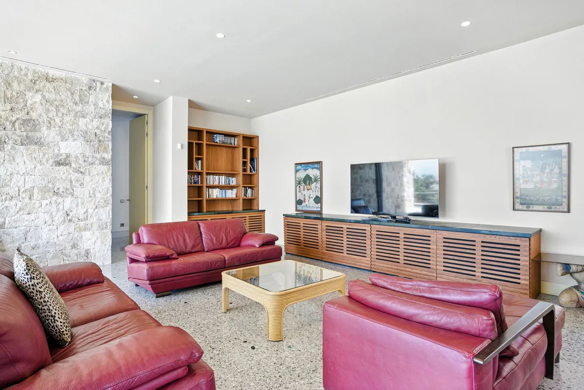 289e740f-9fab-4516-9626-4e4f02a914de