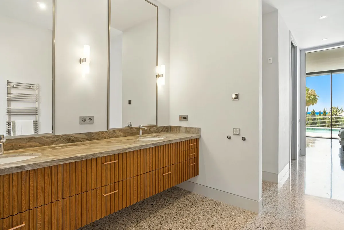 46c7da38-29e1-4504-b2ef-068f3e910bc5