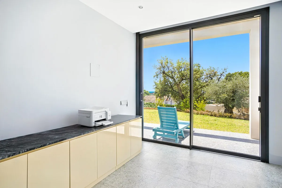 4d07a4de-bdd0-40d9-b4fa-64c9ccadb921