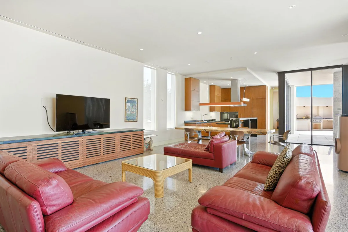 4e5c2be8-2d6b-40b2-ad50-725ae588cc79