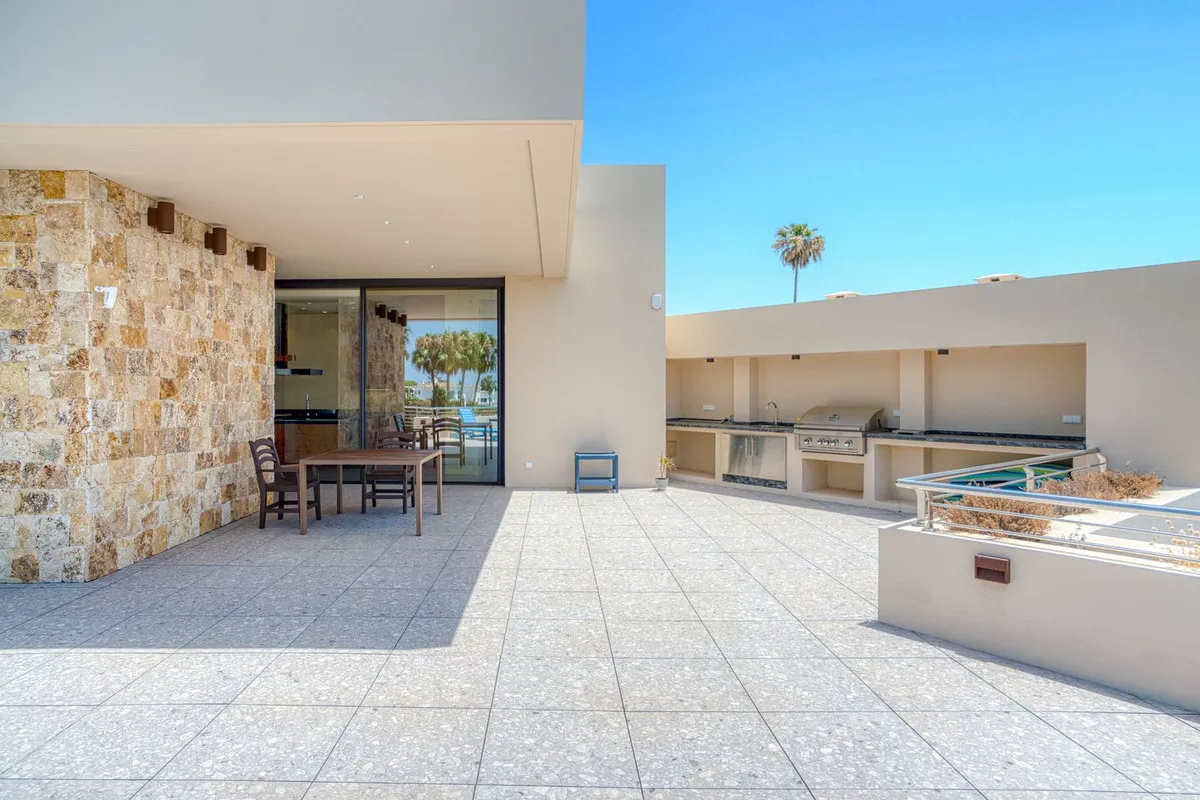 81196b55-b7ee-4062-8232-03f36ab89005