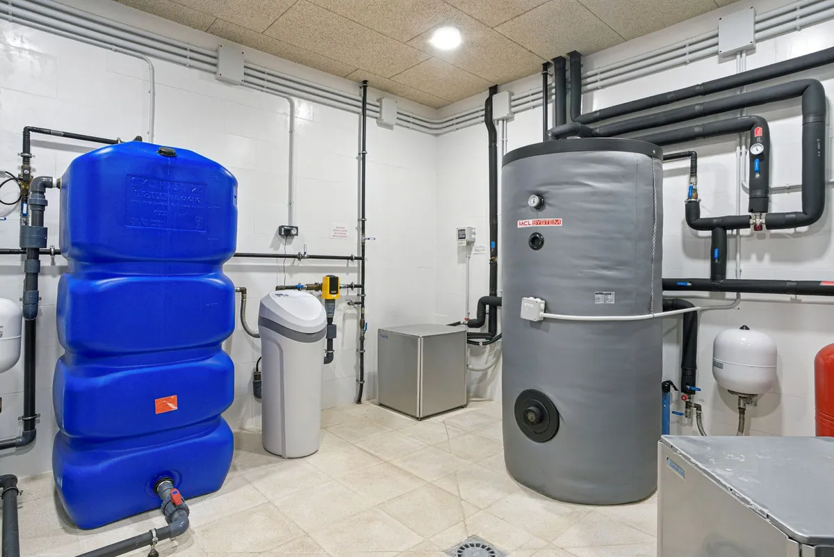 a7332792-c1a6-4927-8045-cd44e0e7d6e0