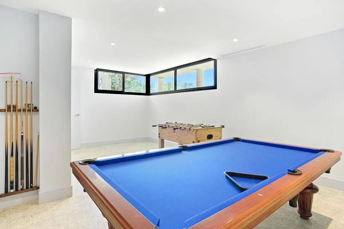 a9c261d4-29e4-490d-bc2d-b4fd7c9ffe02