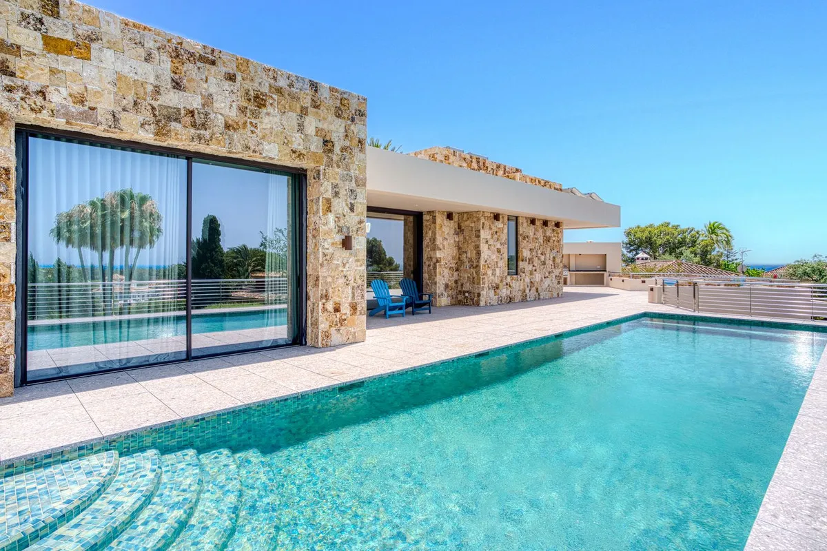 b105443f-5651-4b29-bc51-2d1a21b05acf