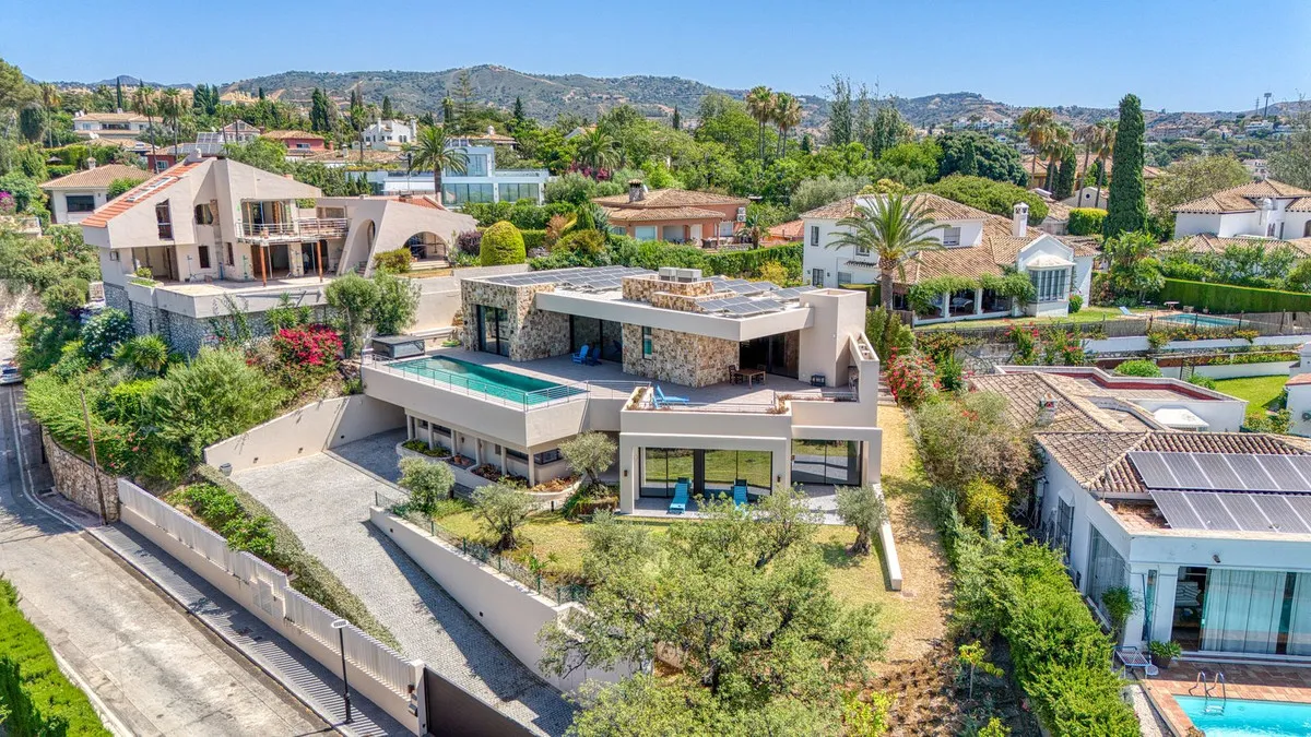 ec3b703f-00b2-4eb7-8b96-af854ffa23da