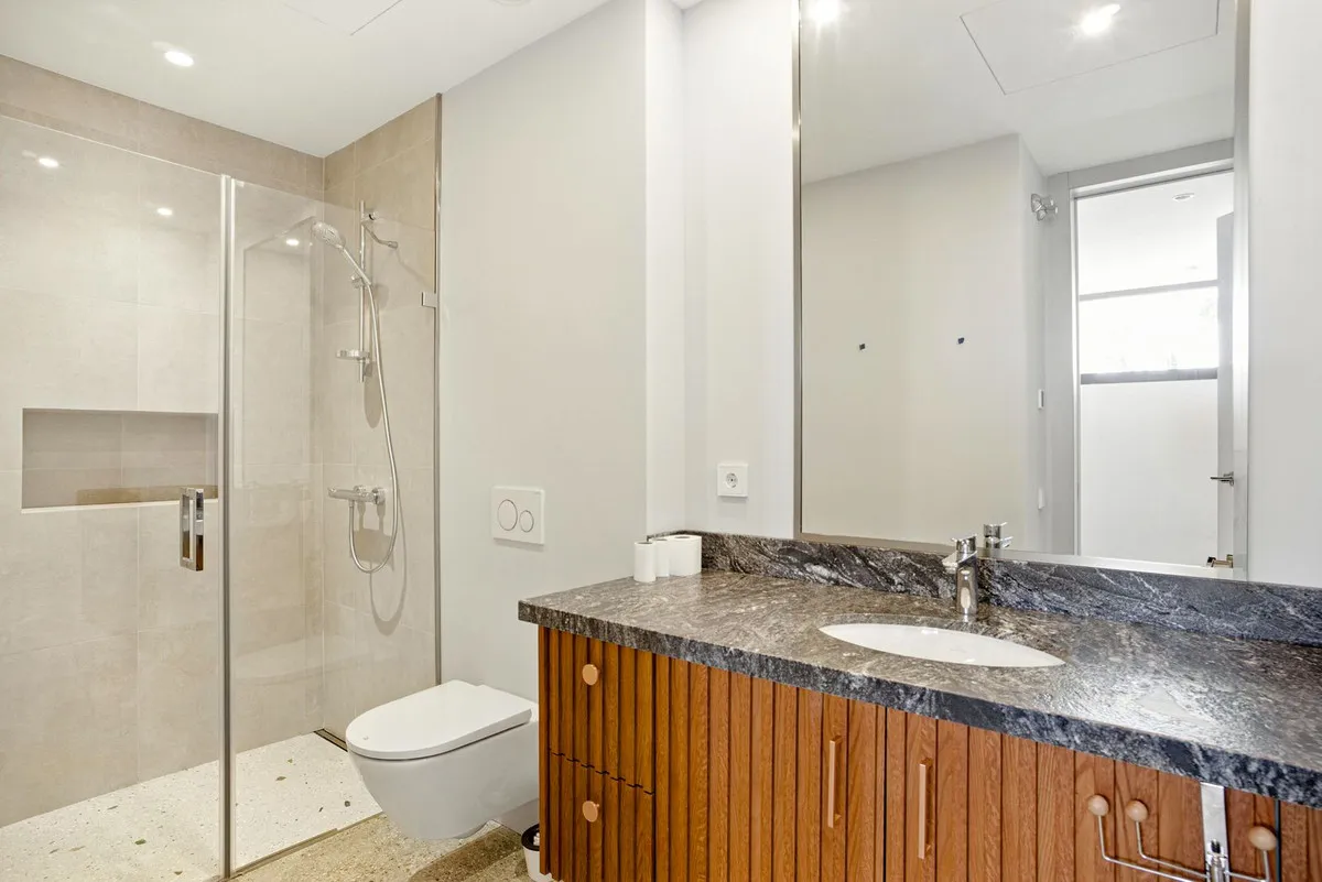 f69712a4-f5a3-4a0f-acfd-eda67bd0cb26