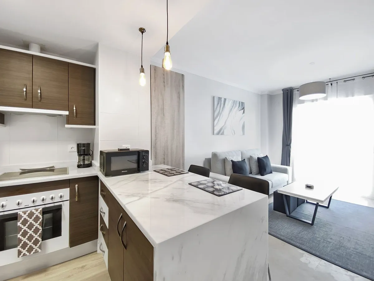 56f329e3-e4d8-41e5-8de6-9d4c6d08e1b6