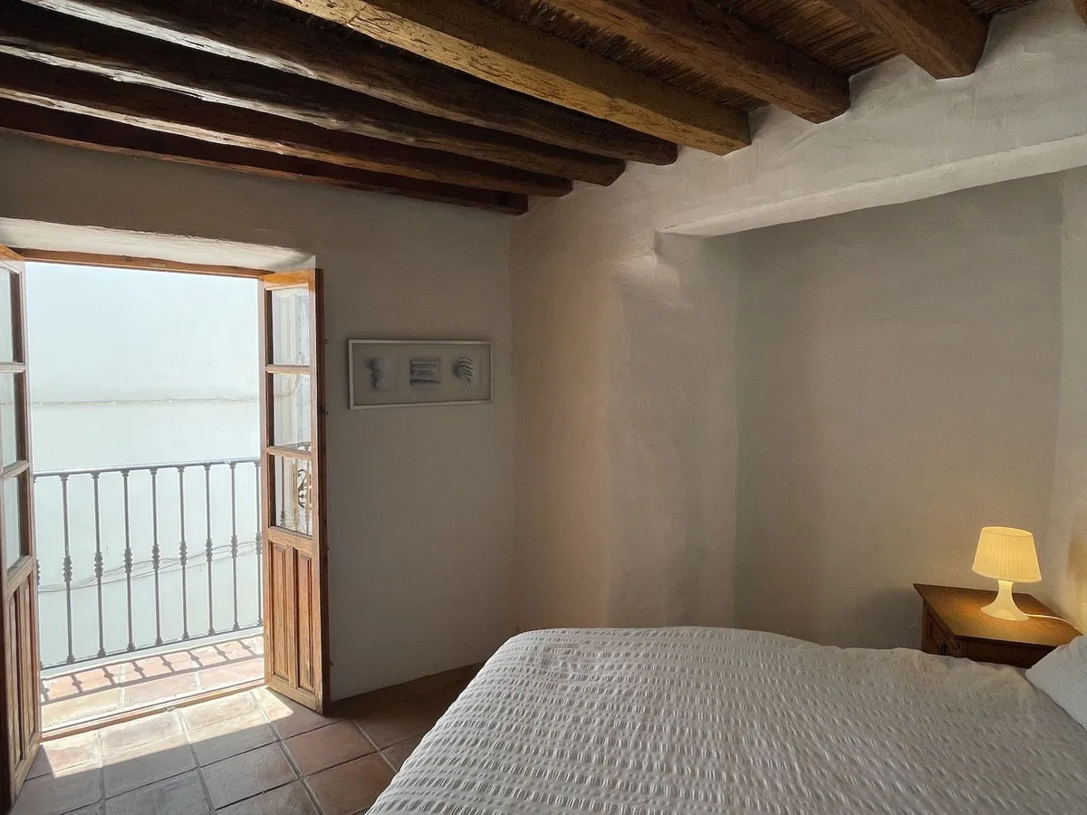 d7c826bf-60d7-45a8-a062-c5f2340377a7