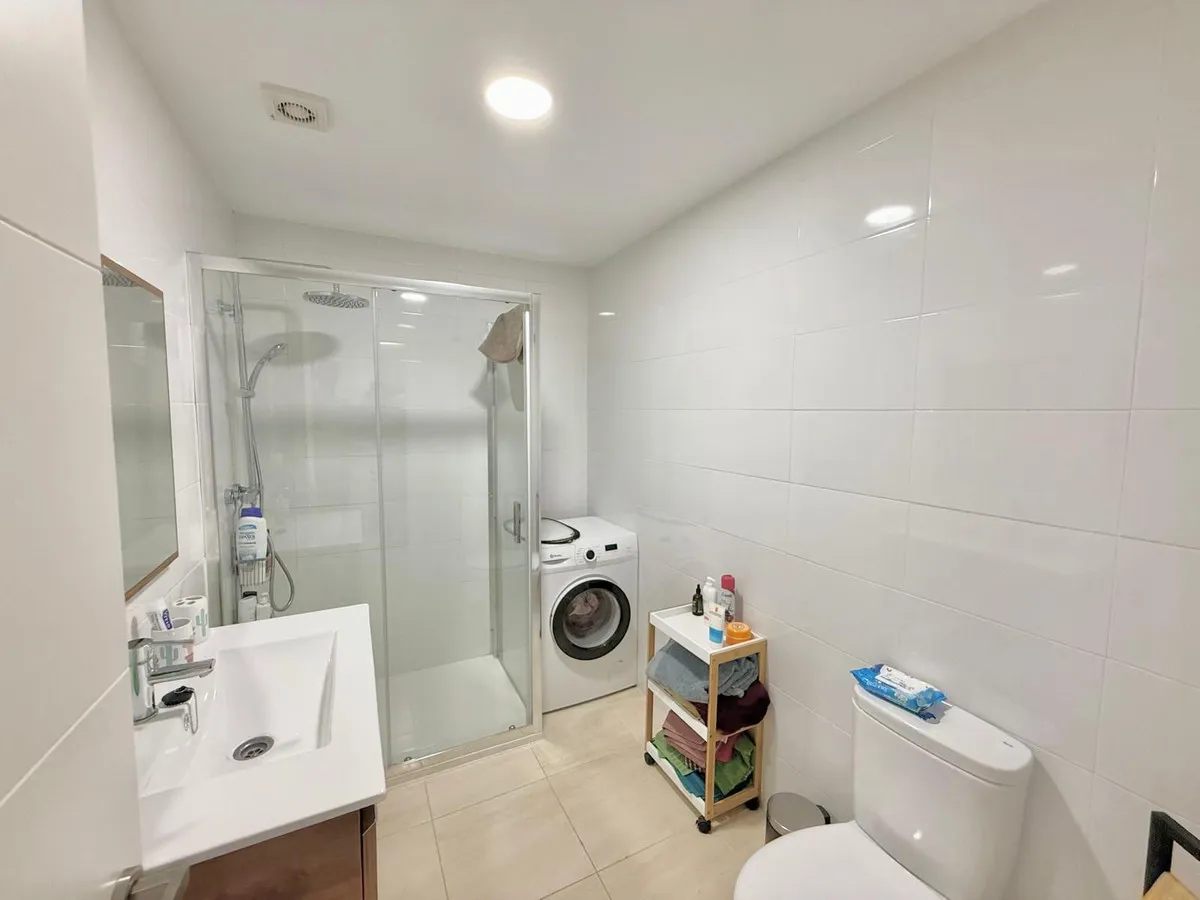 0f64943f-a132-4938-b453-a597896ae658