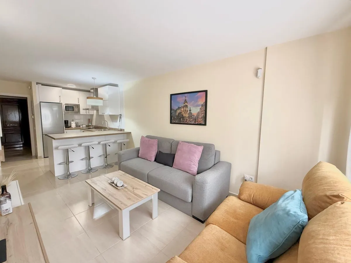 aa47c8c8-5340-4003-b30d-23d1480635e9