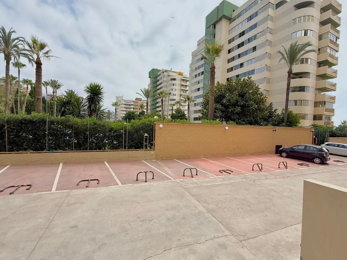 f78f6ef1-fcf1-47c7-846f-d4955d1fd597