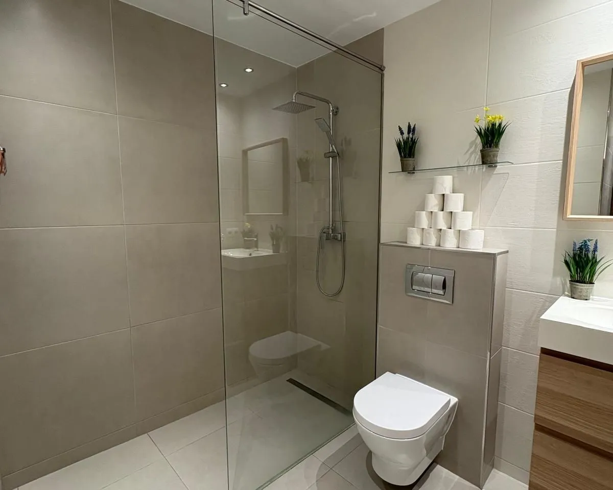 1c732e6b-1ce6-451c-86f9-ca0500a73ffb