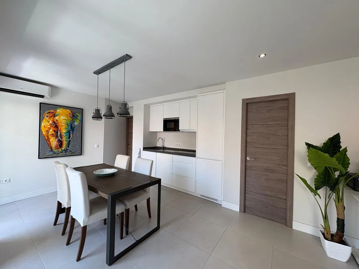 fc093fe4-d20d-4a75-8ea1-2dc7041534d1