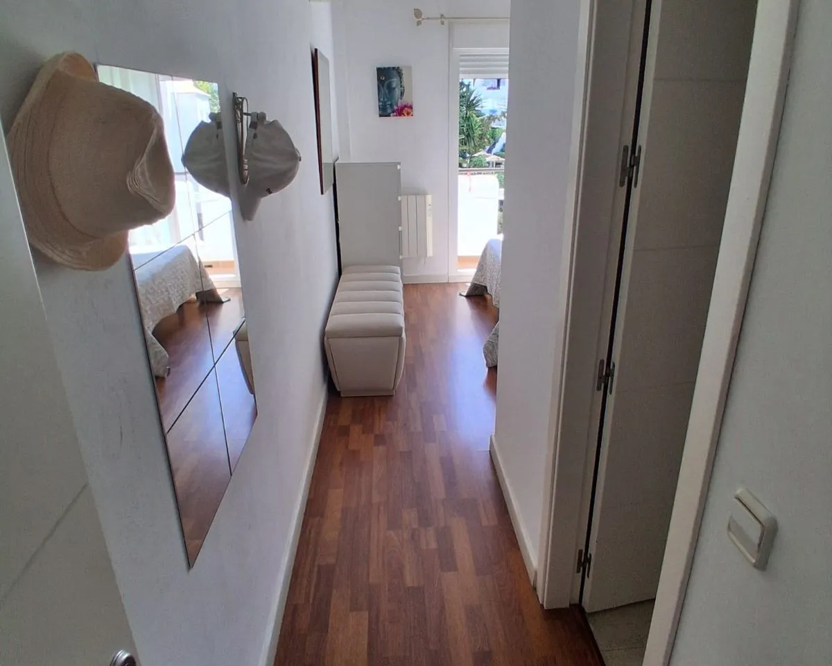 8987c886-67d9-437c-a325-9cac255efebf