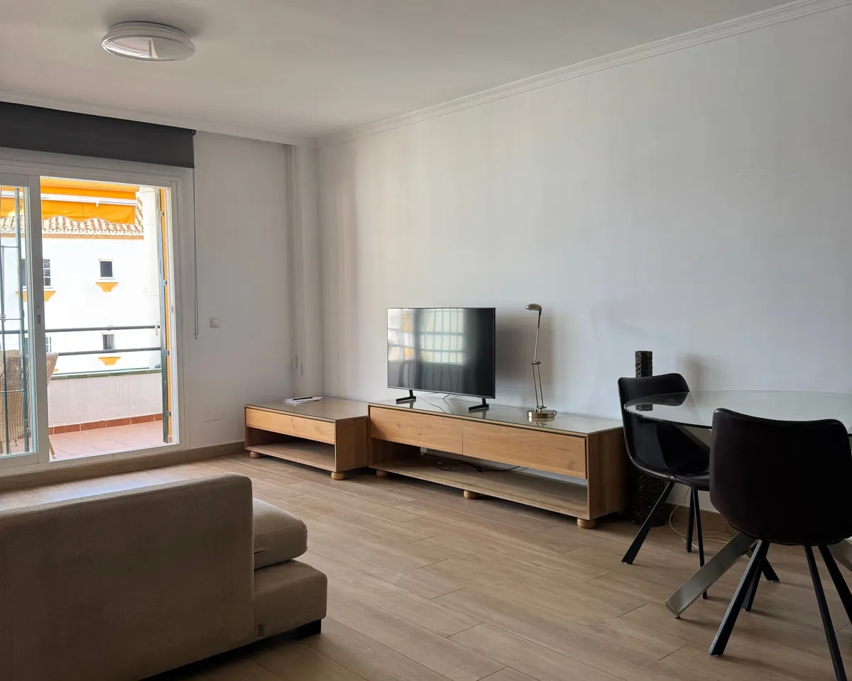 535d1f30-c8a5-417e-a275-d3a2e3f028d8