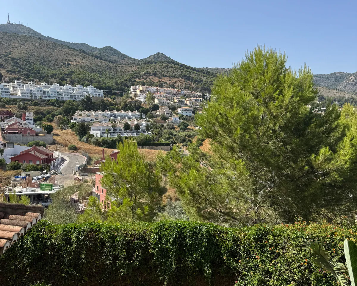 6a17817e-5bc2-4c53-bff6-63bcbb4ebe3e