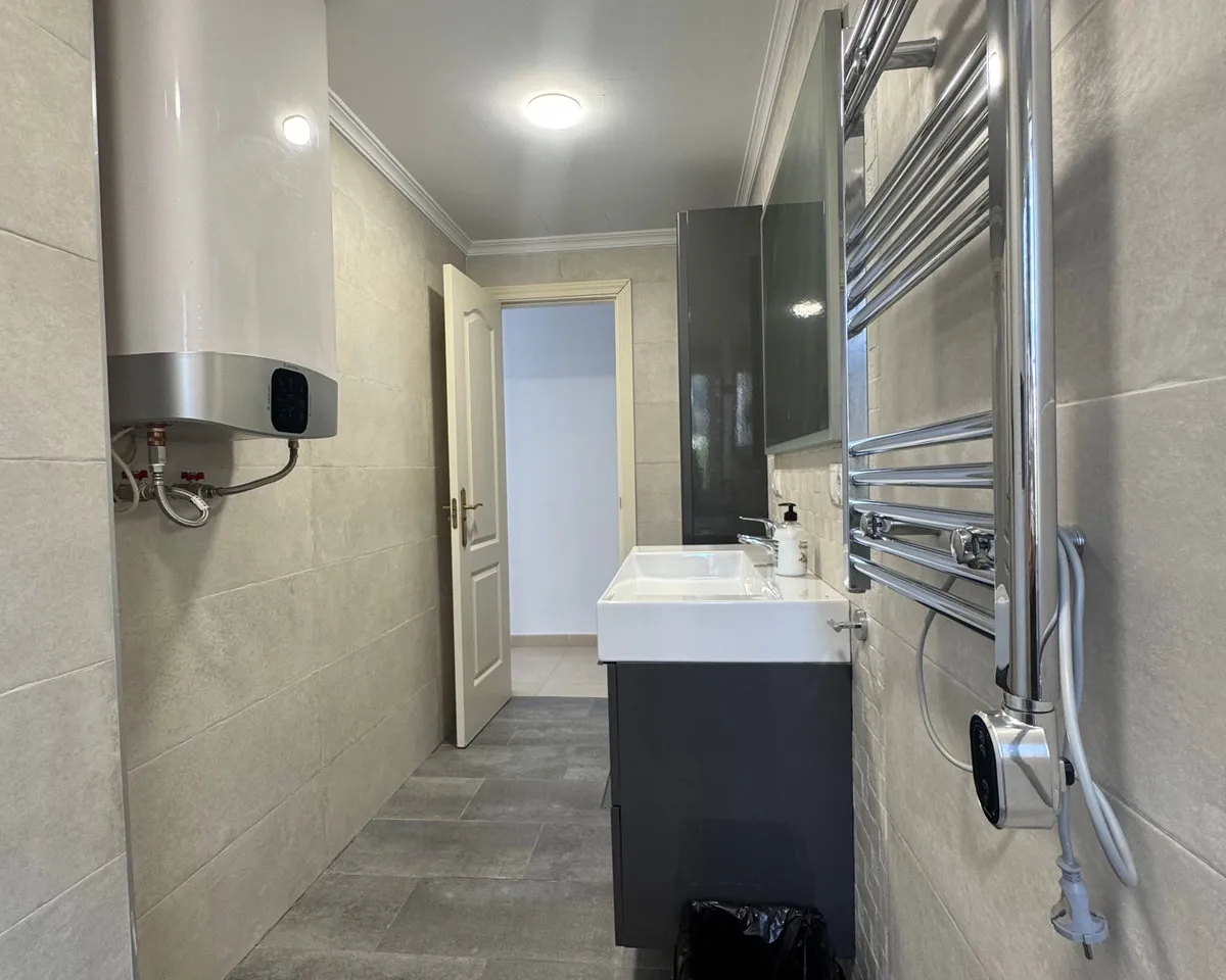 ac1f81eb-2a6e-424a-88d2-1ec4972eb319