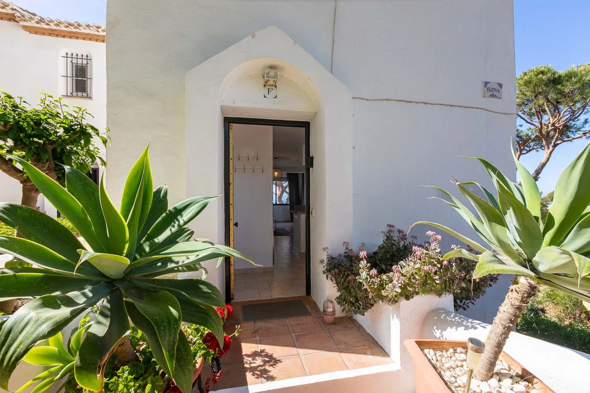 5054f156-2e76-437f-a873-6b0f3467e335