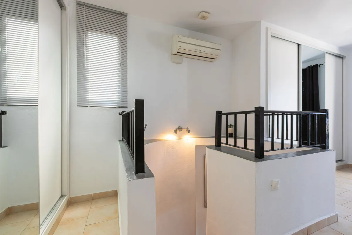 a7ac7155-a427-4d10-ae01-4859bcd2c59d