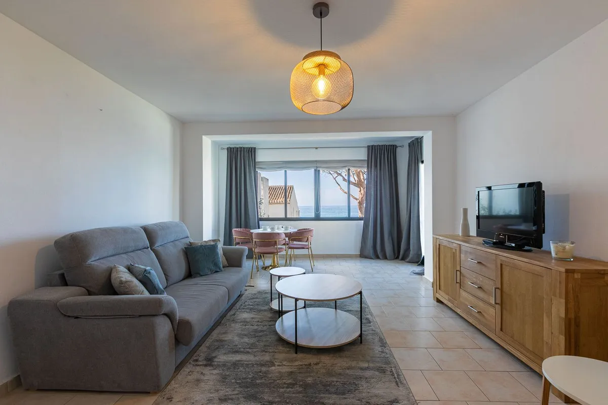 aeecf466-124b-4d83-84af-26ea53c96560