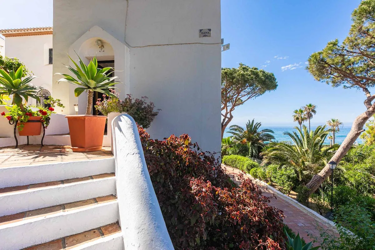 f9a95e1d-28d8-4ab9-aa20-4ce2c35d5753