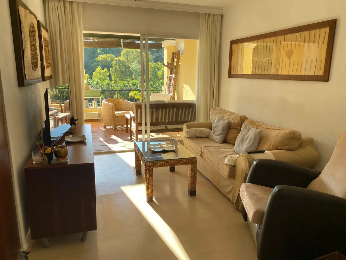 0d379caa-02d3-41d9-b274-14a90b8904bb