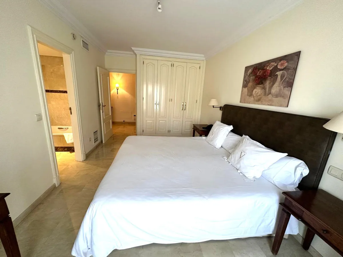 f0a590aa-28f7-46ff-ad1b-cf4880193e58