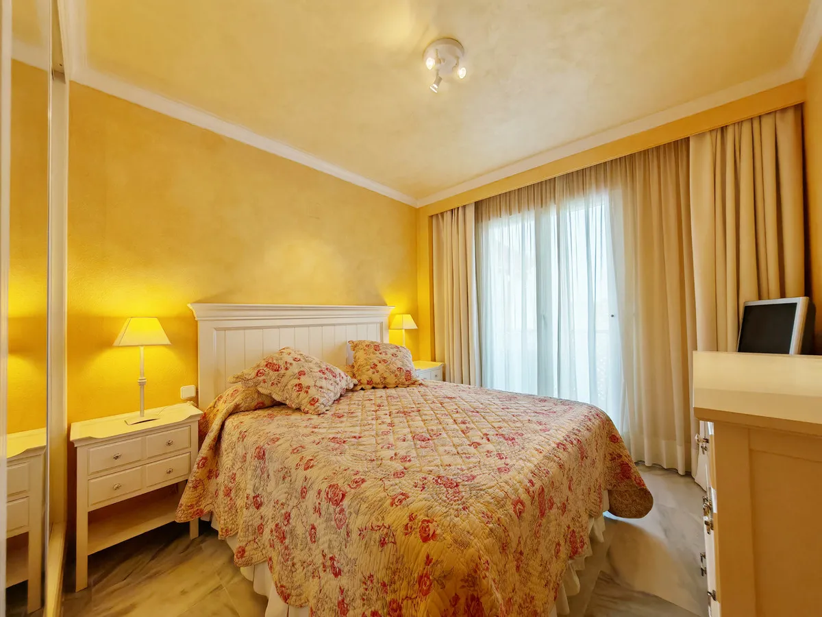 e281c647-512c-4aec-b882-122a6c9e3d70